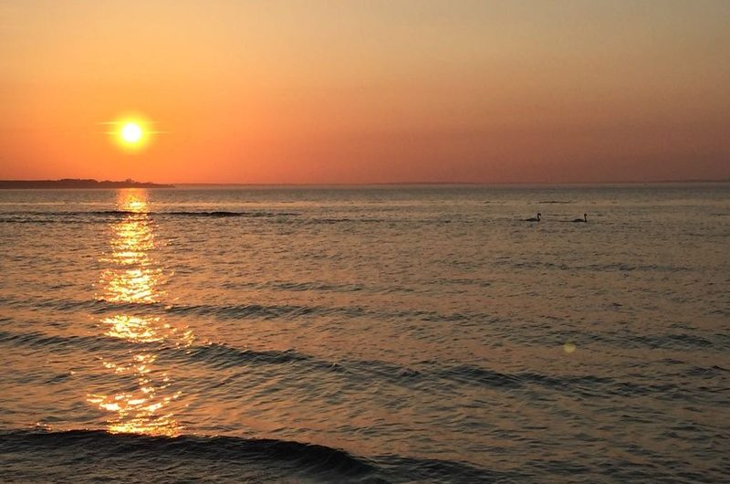 Sonnenuntergang über dem Meer bei Barendorf