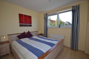 Ostsee Ferienwohnung Seepanorama - Schlafzimmer (OG)